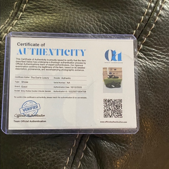 Gucci Glossy Black Sandals - Picture 7 of 7